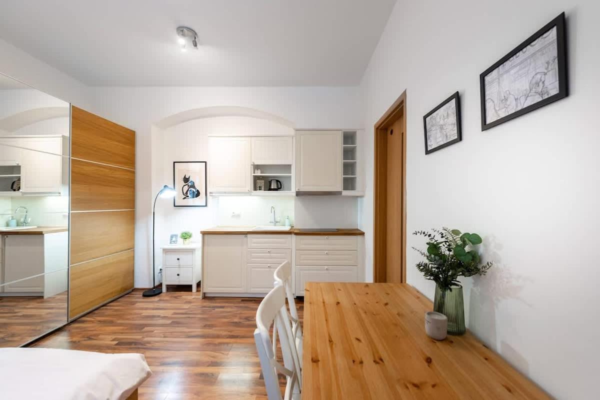 Apartament Beautiful Cozy Gem Near Old Town