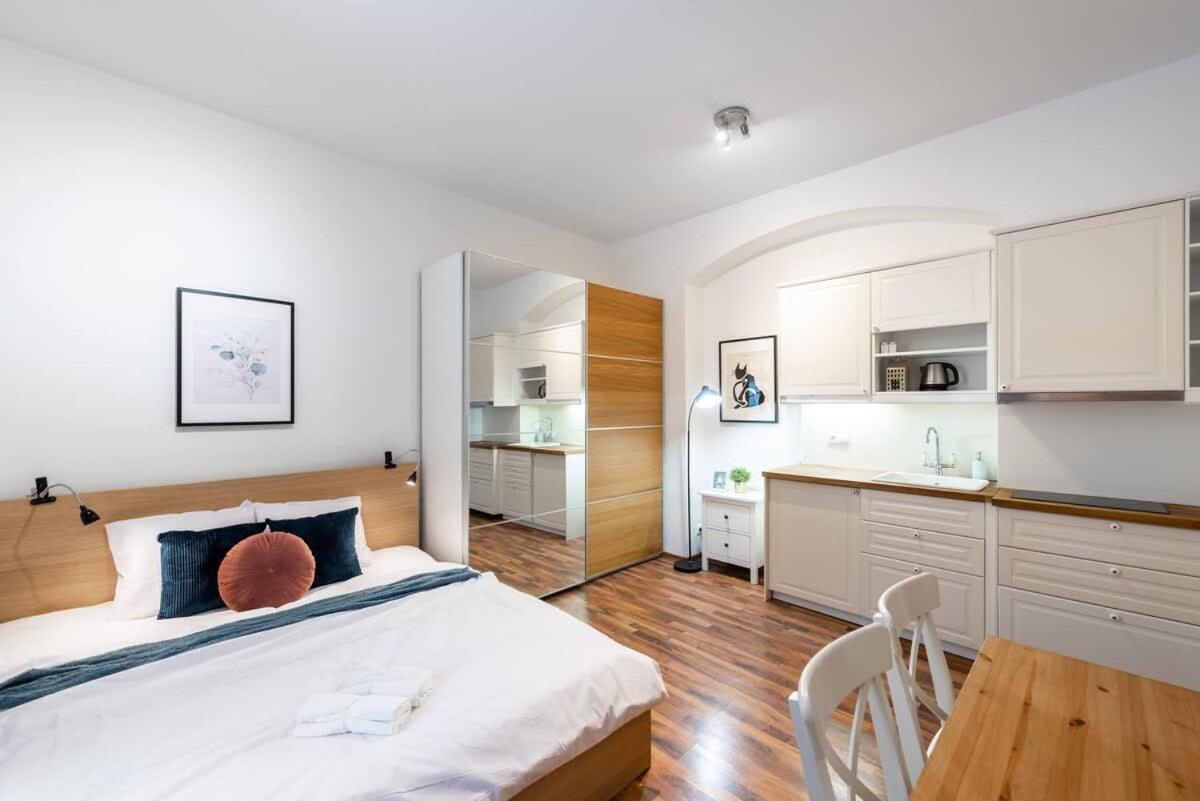 Apartament Beautiful Cozy Gem Near Old Town Praga